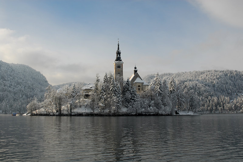 Ostrvo Bledsko jezero